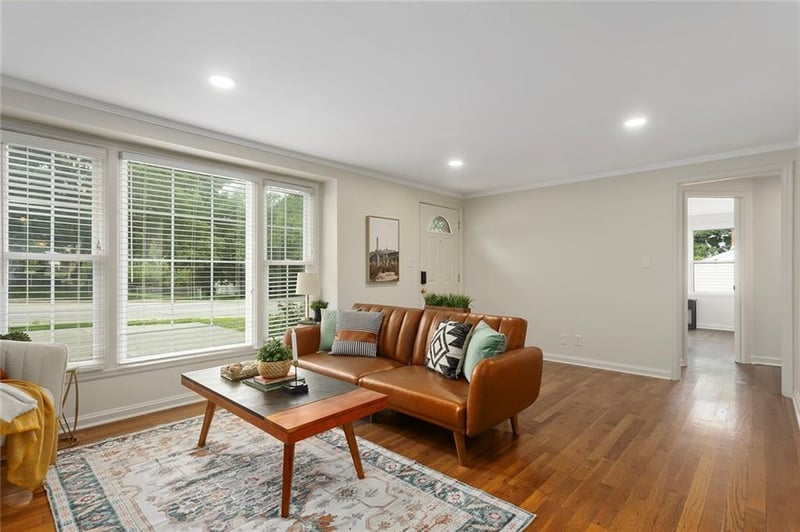 3316 75th St, Prairie Village, KS 66208