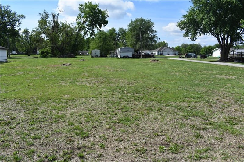 Atlantic St, Elwood, KS 66024