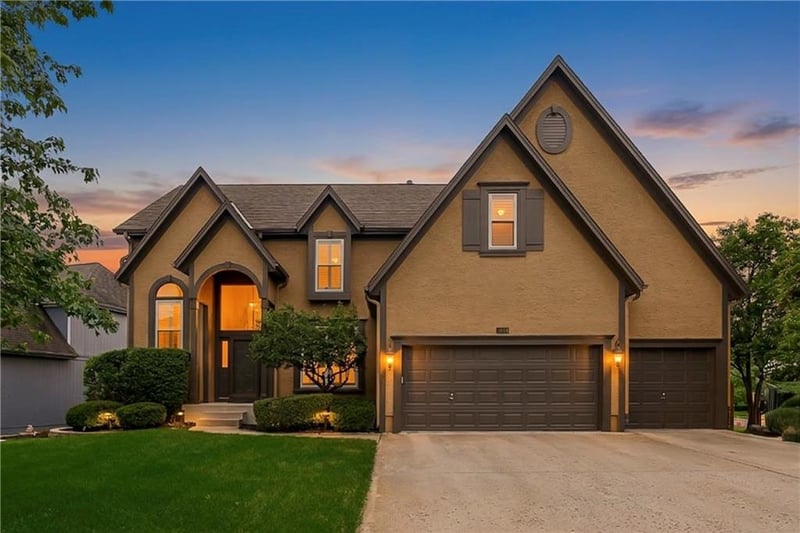 13100 Woodward St, Overland Park, KS 66213