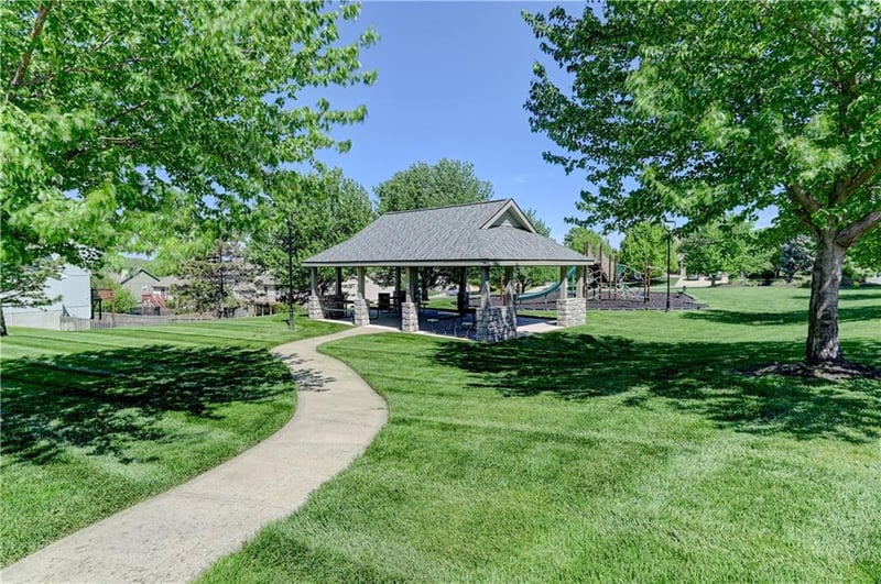 4523 Edgehill St, Leavenworth, KS 66048