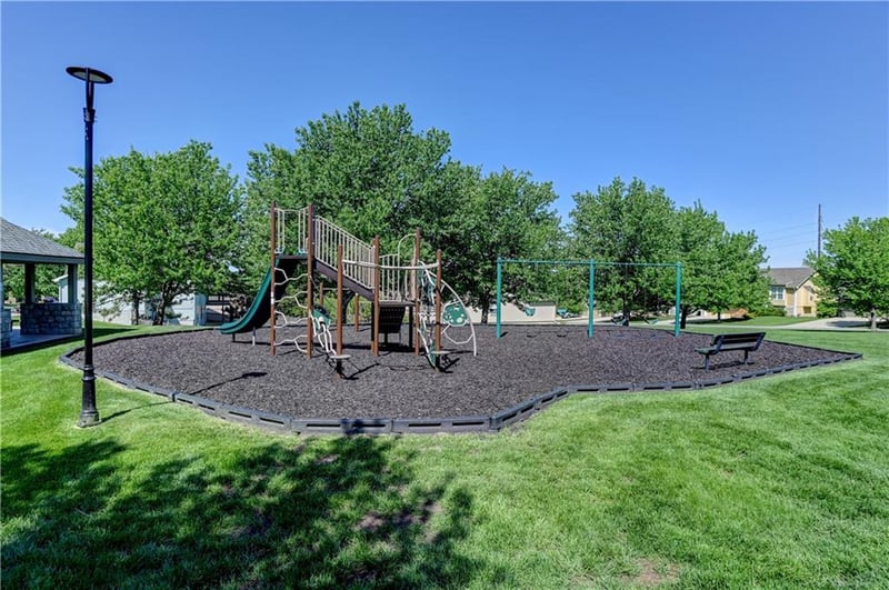 4523 Edgehill St, Leavenworth, KS 66048