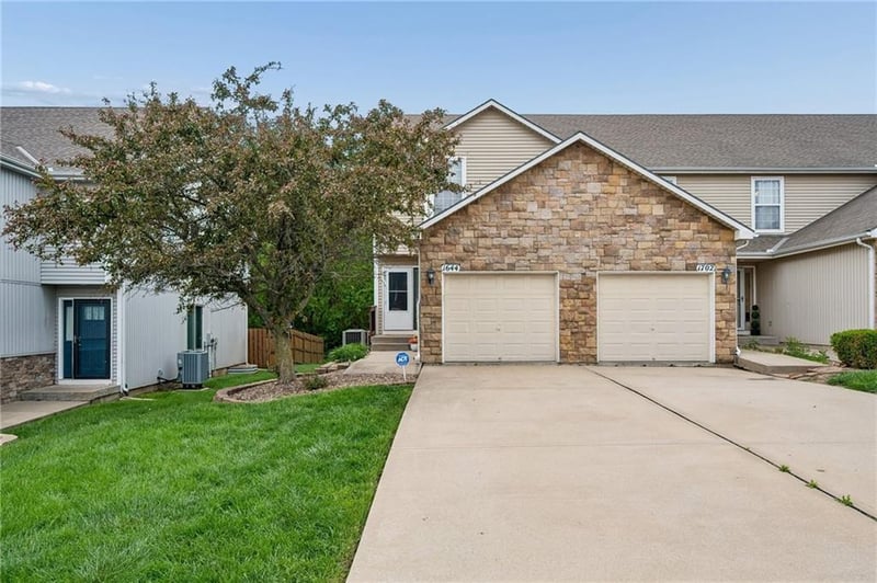 1644 128th St, Kansas City, KS 66109