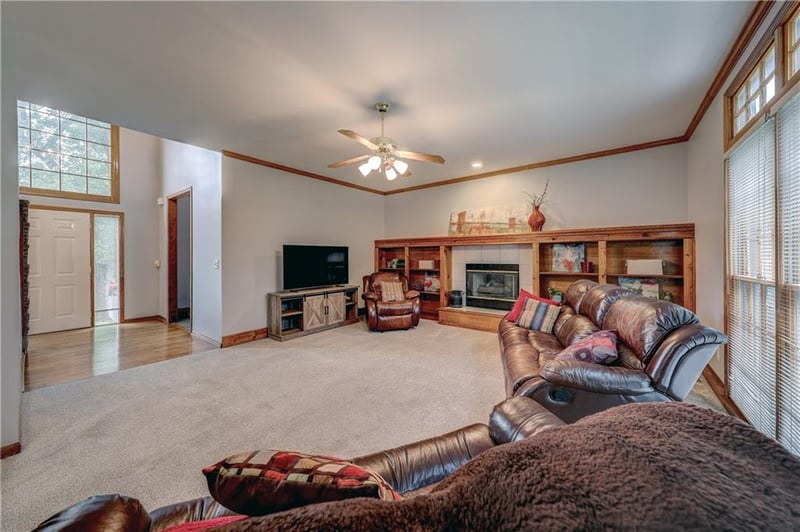 13842 110th St, Lenexa, KS 66215