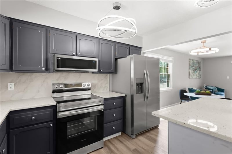 8347 Mackey St, Overland Park, KS 66212