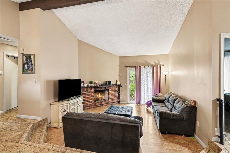 14025 Ballantrae Dr, Grandview, MO 64030