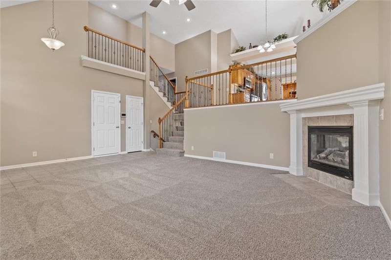 2209 Wyndham Dr, Blue Springs, MO 64029