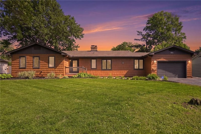1316 108th St, Kansas City, MO 64131