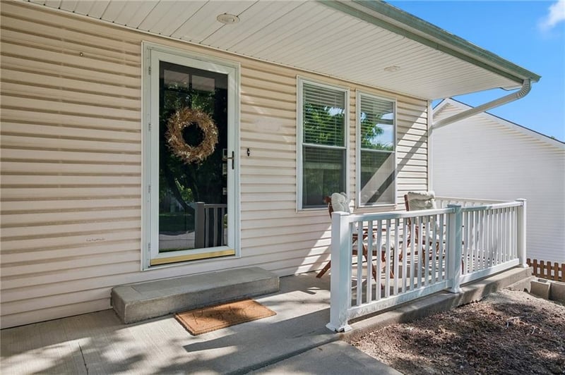 8126 77th Ct, Kansas City, MO 64152