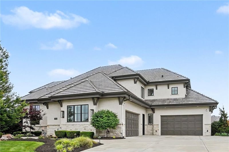 17213 Goddard St, Overland Park, KS 66221