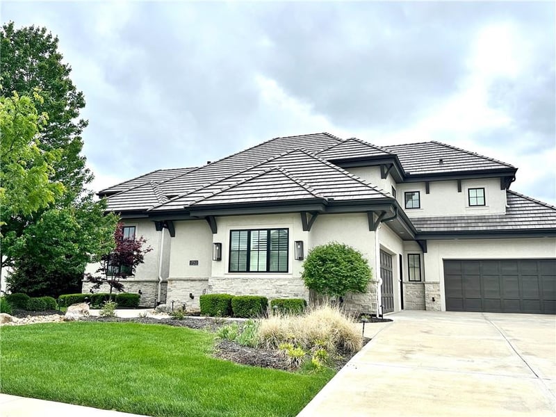 17213 Goddard St, Overland Park, KS 66221