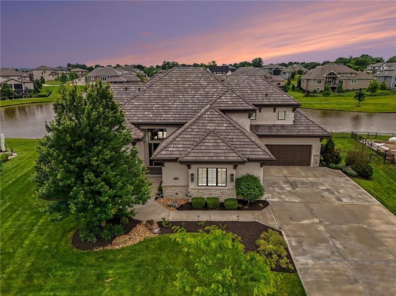 17213 Goddard St, Overland Park, KS 66221