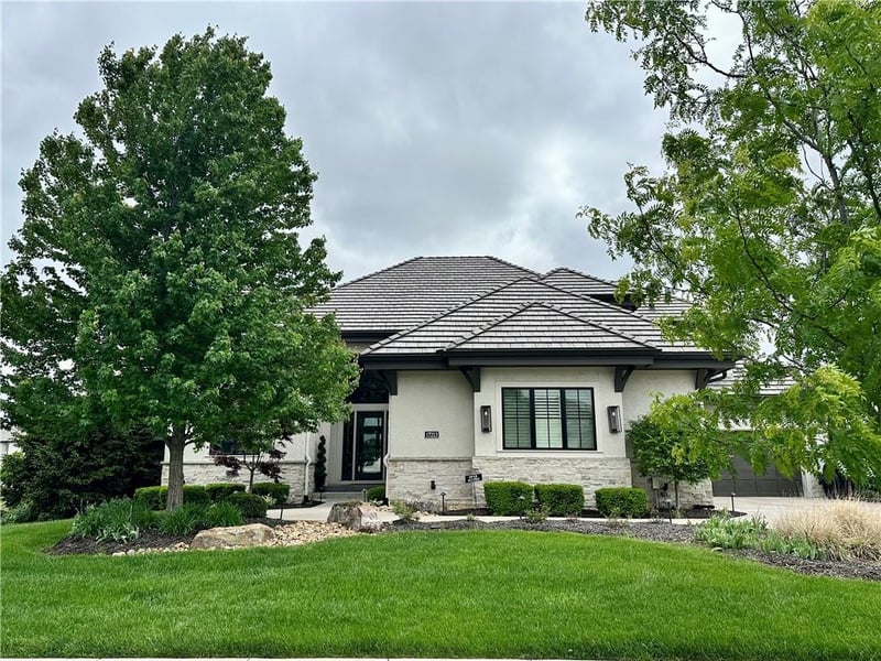 17213 Goddard St, Overland Park, KS 66221