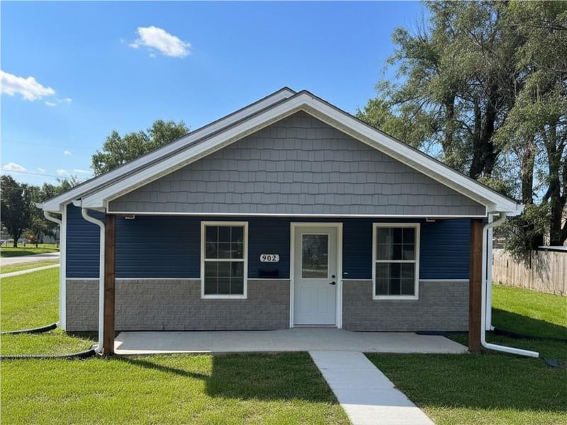 902 Morgan St, St Joseph, MO 64504