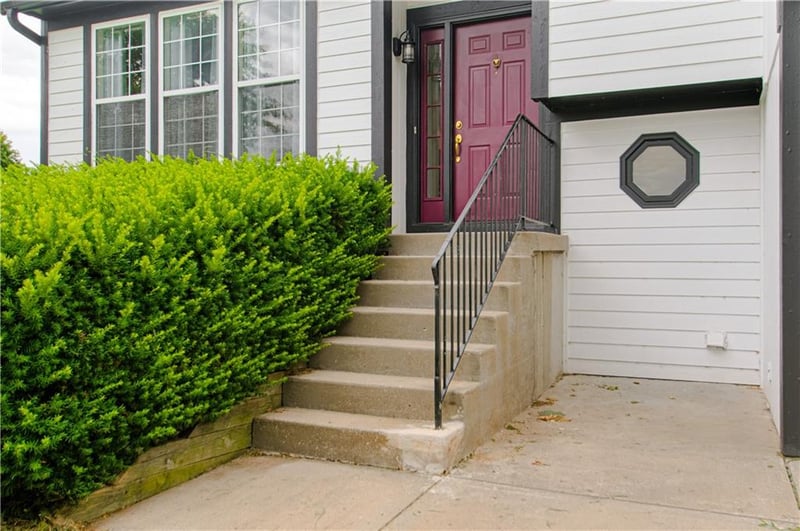 8720 149th St, Liberty, MO 64068