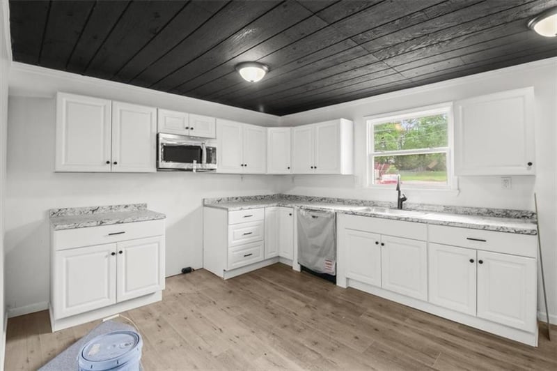 7104 67th St, Kansas City, MO 64133