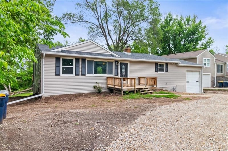 7104 67th St, Kansas City, MO 64133