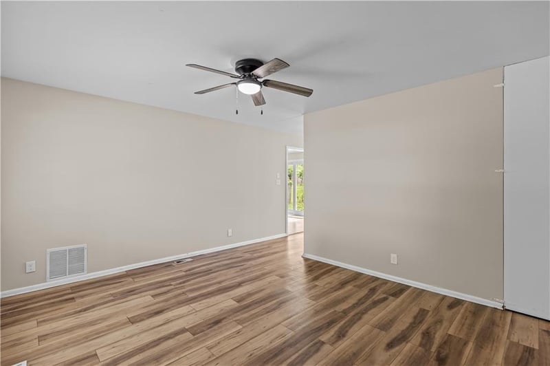 9200 Stark Ave, Kansas City, MO 64138