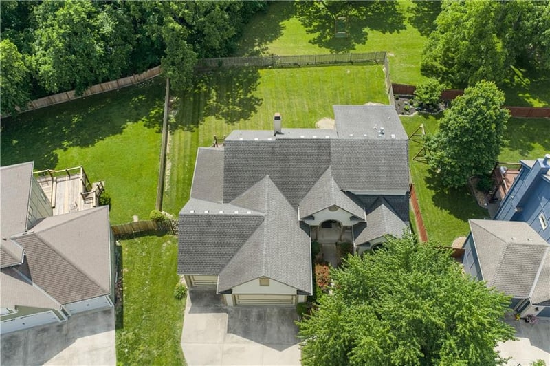1636 Summit Valley Ln, Lee's Summit, MO 64081