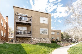 4526 Roanoke Pw #A, Kansas City, MO 64111