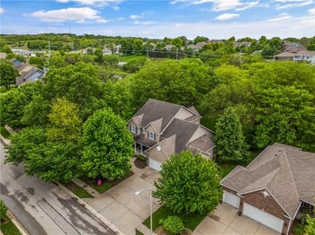 8923 NE 97th St, Kansas City, MO 64157