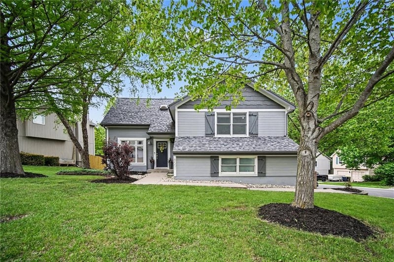 8501 Mcdonald Ave, Kansas City, MO 64153