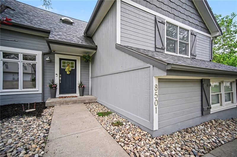 8501 Mcdonald Ave, Kansas City, MO 64153