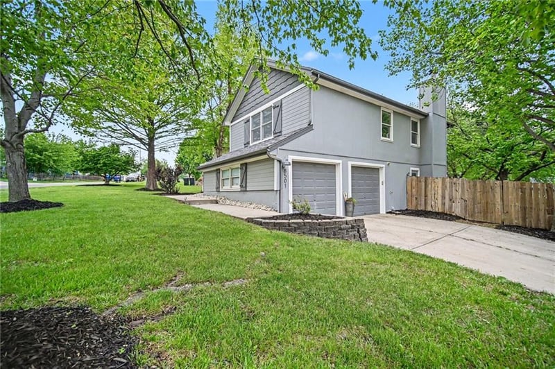 8501 N Mcdonald Ave, Kansas City, MO 64153