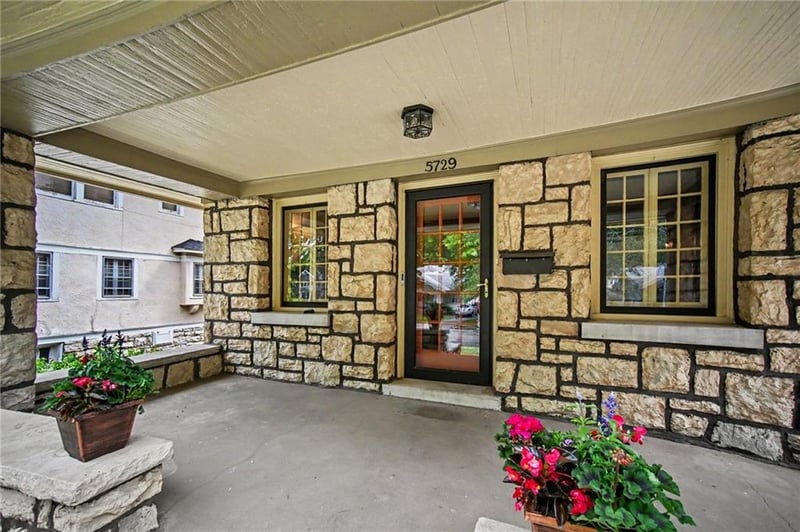 5729 Charlotte St, Kansas City, MO 64110