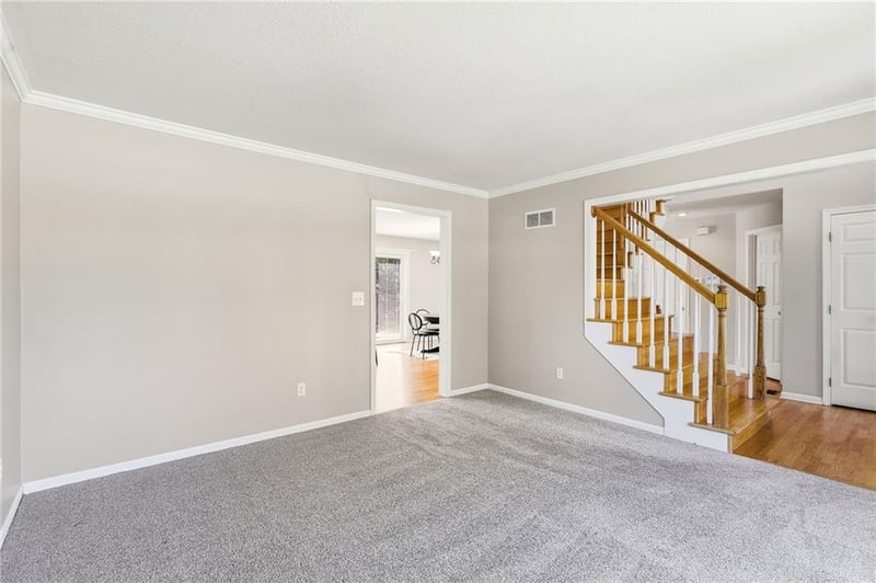1925 Meadowlane St, Kearney, MO 64060