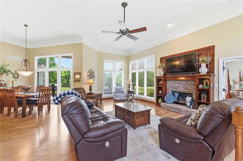 14101 E 198th St, Peculiar, MO 64078