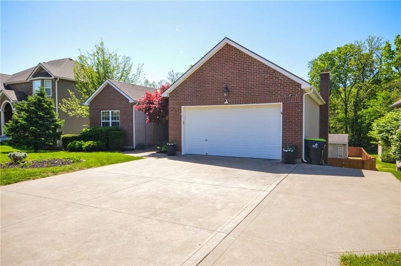19613 11th Ter, Independence, MO 64056