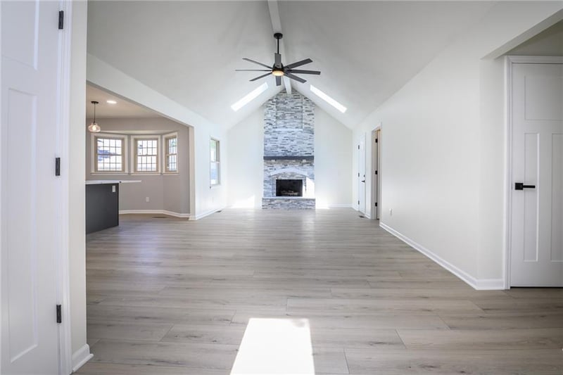 10595 Bradshaw St, Lenexa, KS 66215