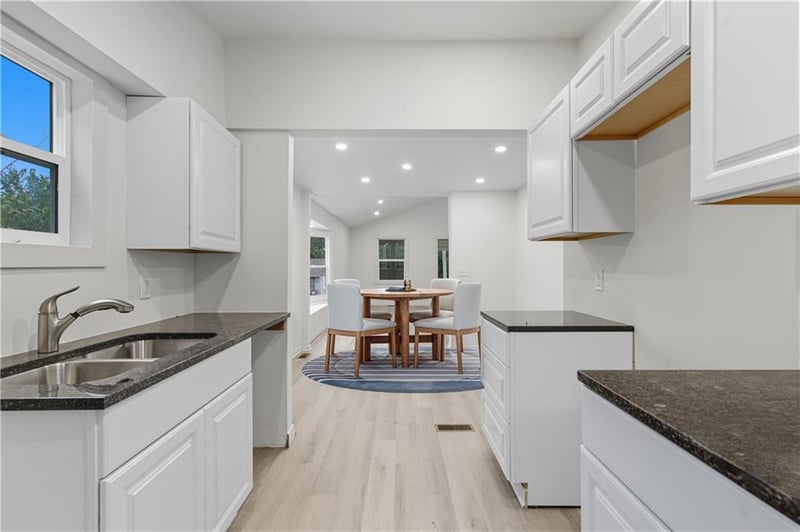 4015 Myrtle Ave, Kansas City, MO 64130