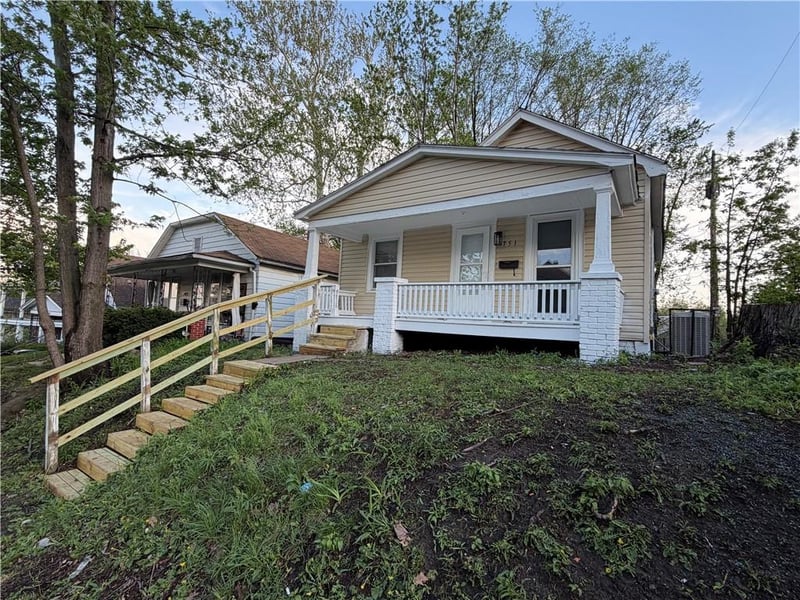 751 Simspon Ave, Kansas City, KS 66101