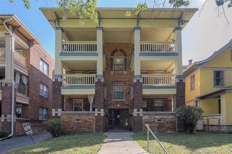 2805 Charlotte St, Kansas City, MO 64109