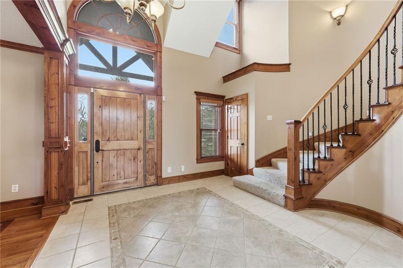 8980 Rowen Rd, De Soto, KS 66018