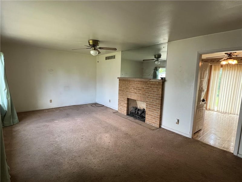 2027 42nd St, Kansas City, KS 66104
