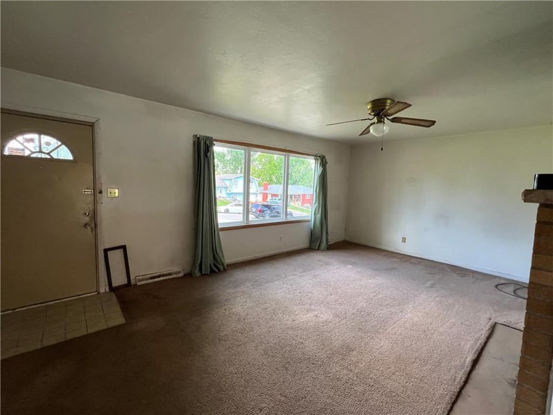 2027 42nd St, Kansas City, KS 66104