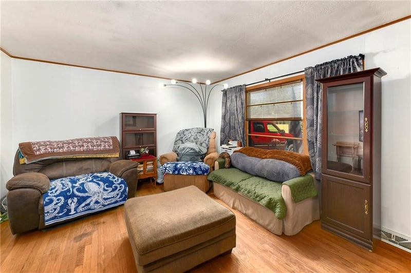 8855 53rd Ter, Raytown, MO 64133