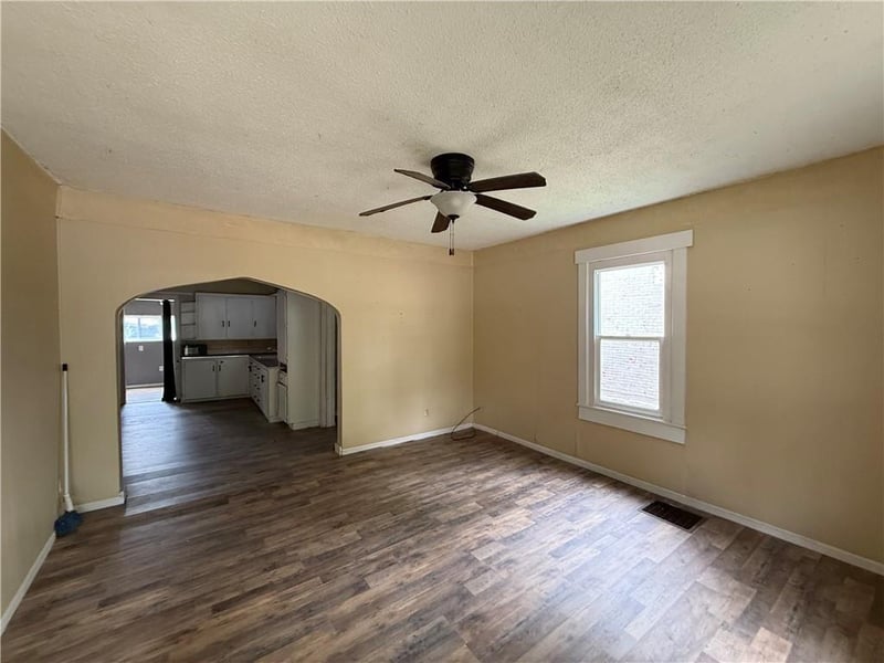 604 Laramie St, Atchison, KS 66002
