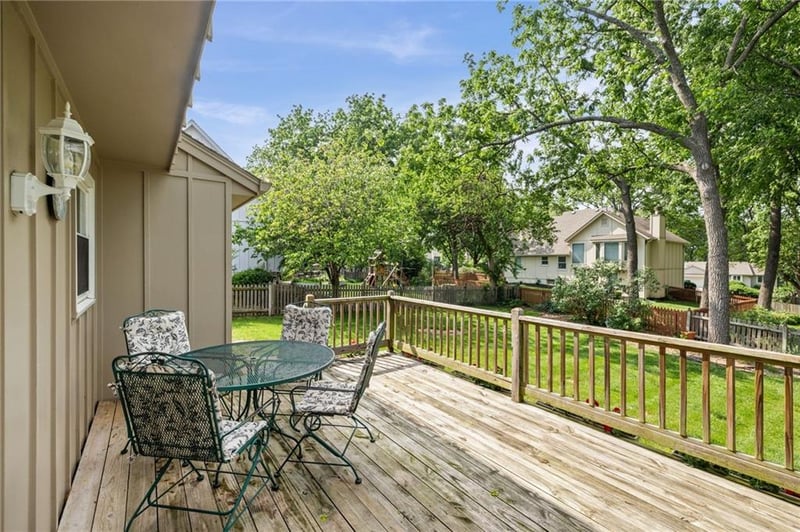 7304 114th Ter, Overland Park, KS 66210
