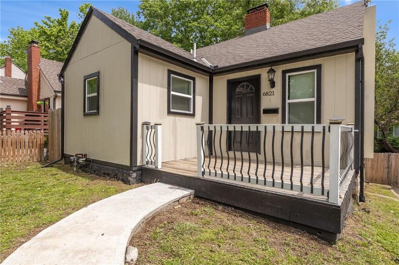 6821 Bellefontaine Ave, Kansas City, MO 64132