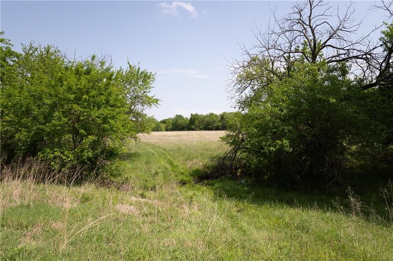 214 20 000 Rd, Cherryvale, KS 67335