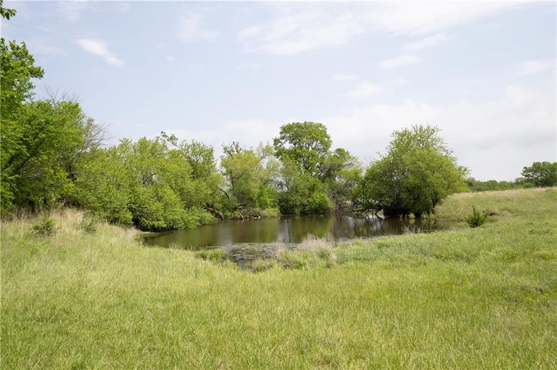214 20 000 Rd, Cherryvale, KS 67335