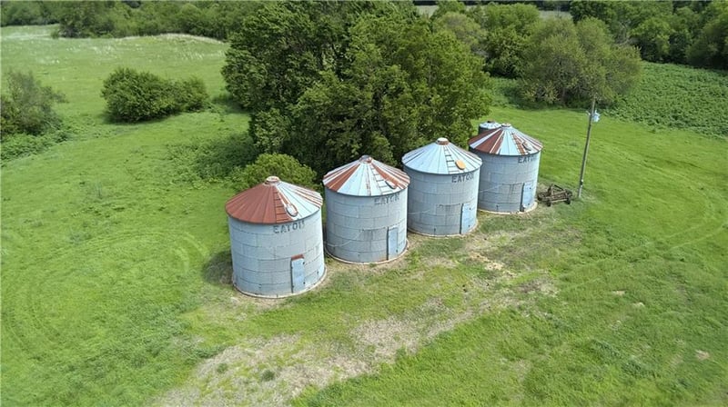 214 20 000 Rd, Cherryvale, KS 67335