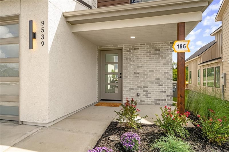 17749 97th St, Lenexa, KS 66219