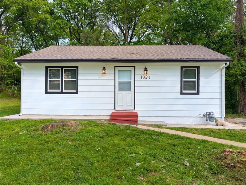1324 52nd Ct, Kansas City, KS 66102