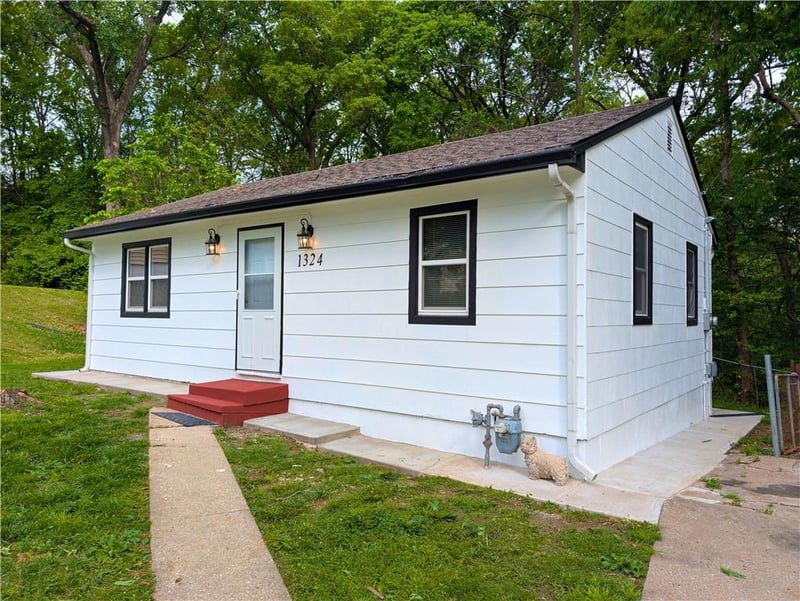 1324 52nd Ct, Kansas City, KS 66102