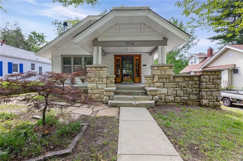 5736 Kenwood Ave, Kansas City, MO 64110