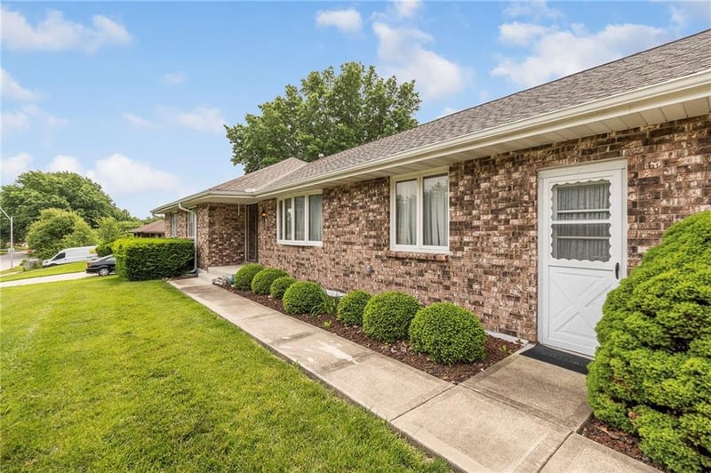 1317 78th St, Kansas City, MO 64118